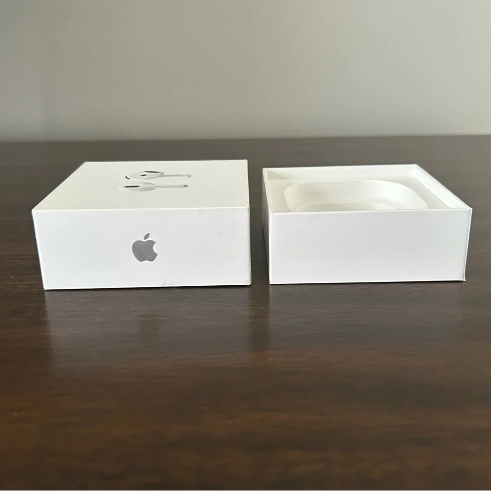 EMPTY Apple Airpods 4 Box with Papers White and Silver
